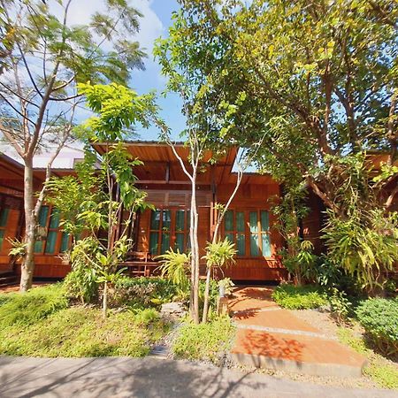 Areeya Phubeach Resort Wooden House Ban Chong Phli Buitenkant foto